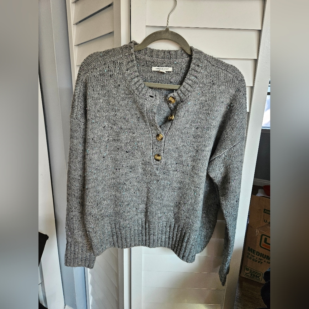 American Eagle Sweater